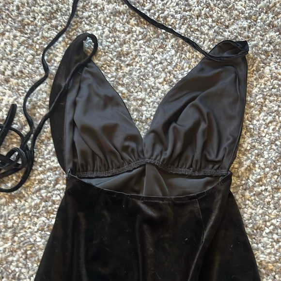 TOBI BLACK MINI Backless dress size xs - Picture 2 of 3